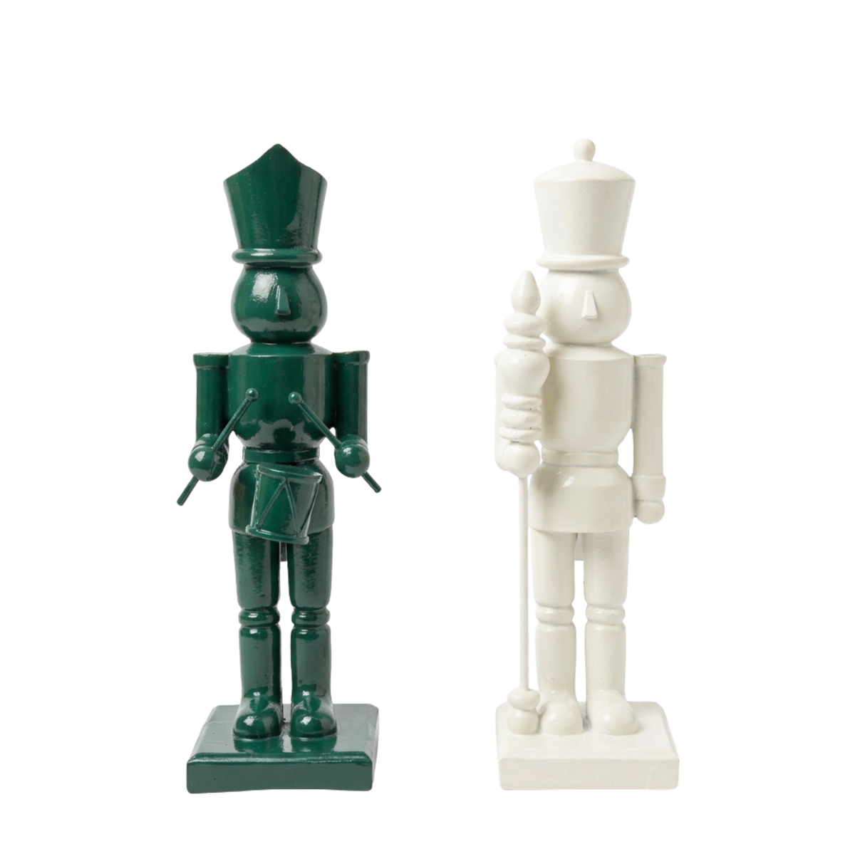 Evergreen & Ivory Nutcrackers | Details Panamá