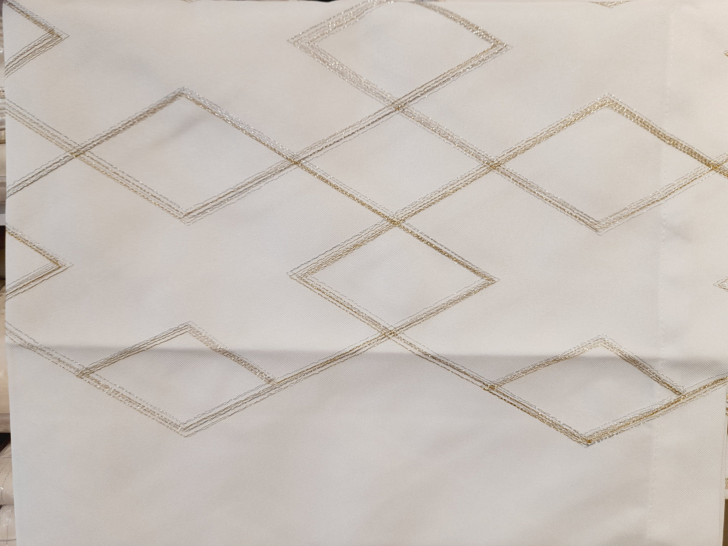 Metalic Grid Tablecloth