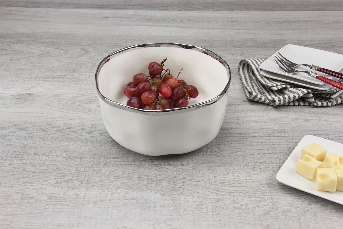 CER-White Wide Wedge Medium Bowl