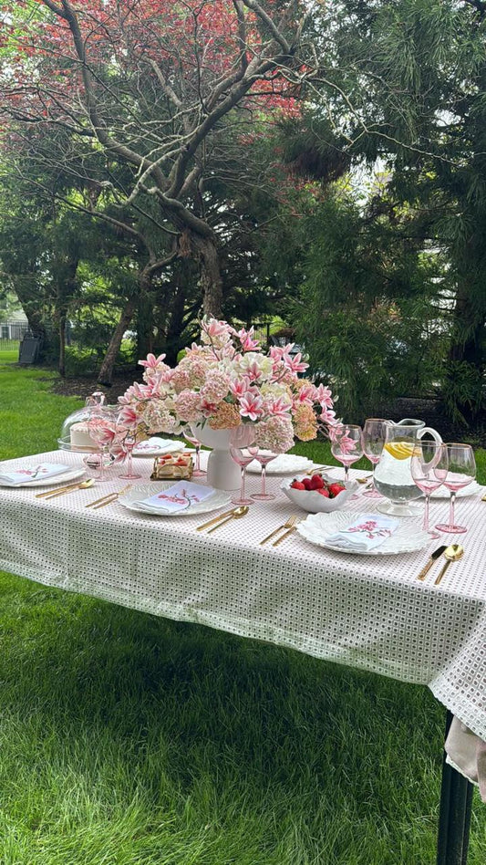 Eyelet White Tablecloth With Liner