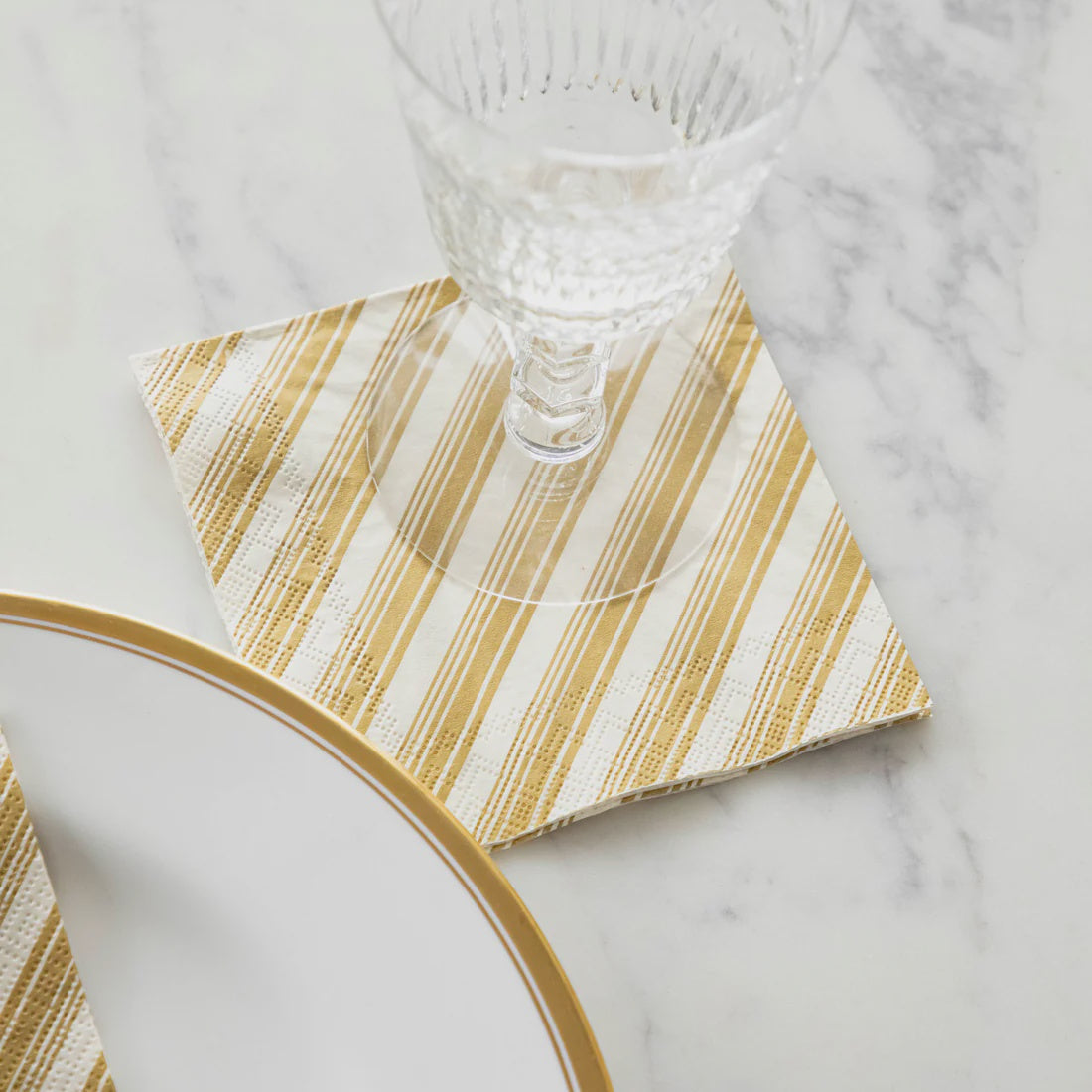Gold Peppermint Stripe Table Accesories | Details Panamá