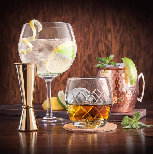 Balloon Glass for Gin and Tonic Cocktails