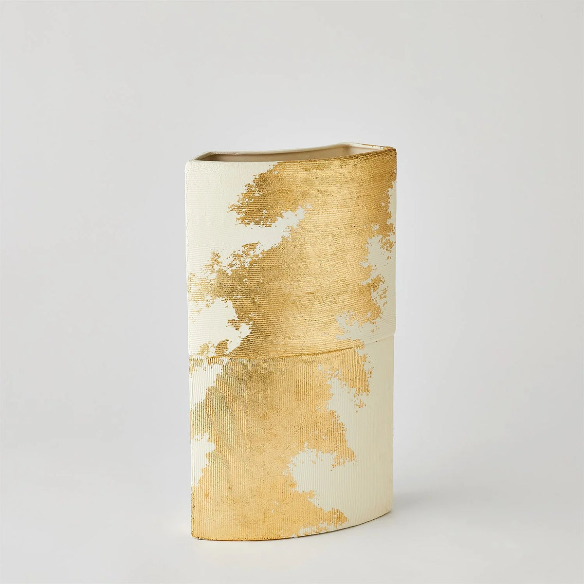 Splashy Gold Vases | Details Panamá
