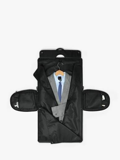 Black Zipped Suit Bag | Details Panamá