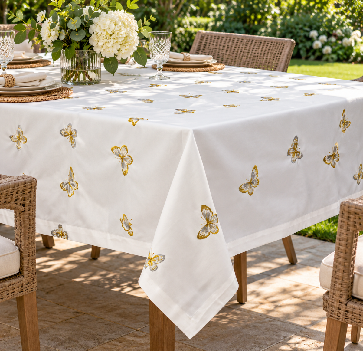 Metallic Butterfly Tablecloths | Details Panamá