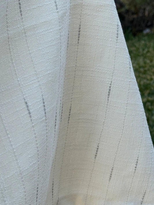 Silver Pindrop Tablecloths