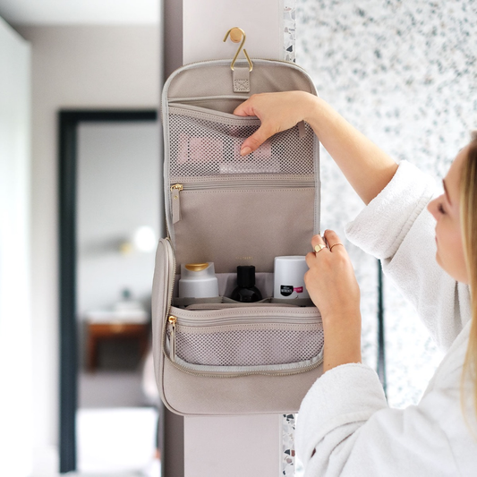 Hanging Washbag